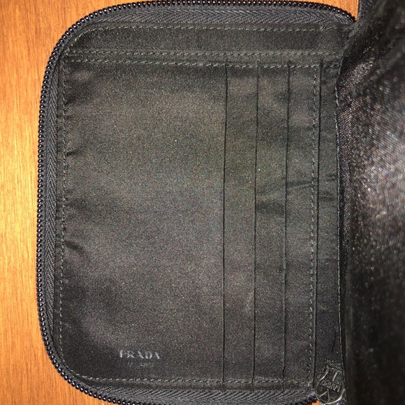 PRADA WALLET - Picture 2 of 5